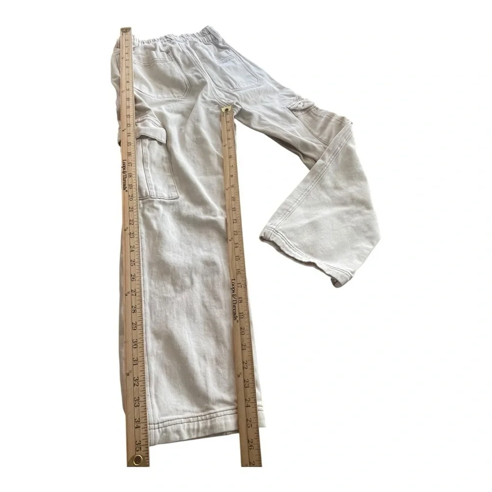 PacSun Women white Cream Cargo Pants Size: Small 100% cotton